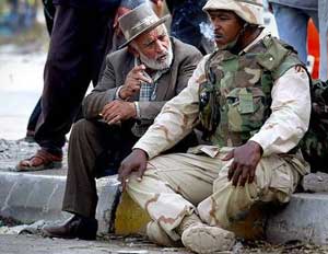 پیرمرد عراقی و سرباز اشغالگر 