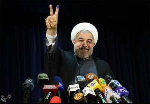 حسن روحانی پس از رای دادن در انتخابات یازدهمین دوره ریاست جمهوری 24 خرداد 92