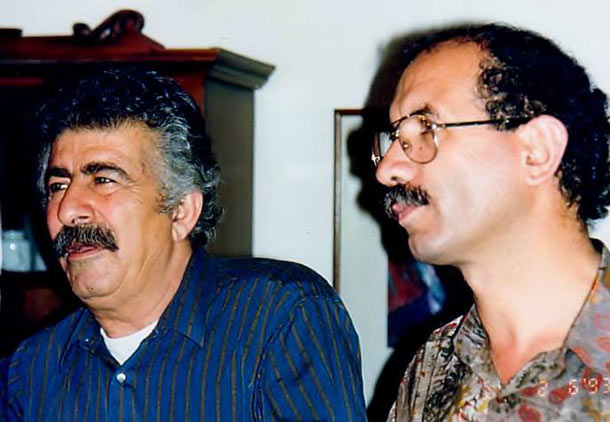 محمد مختاری (راست) منوچهر آتشی