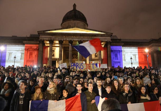 حملات مرگبار پاریس و تعقیب و بازداشت های گسترده در اروپا