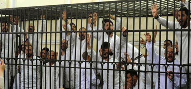 egyptian-protesters-in-court-jail-muslim-brotherhood