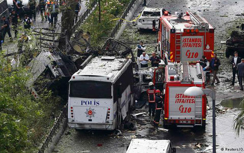 ده ها کشته و زخمی در انفجارهای ترکیه