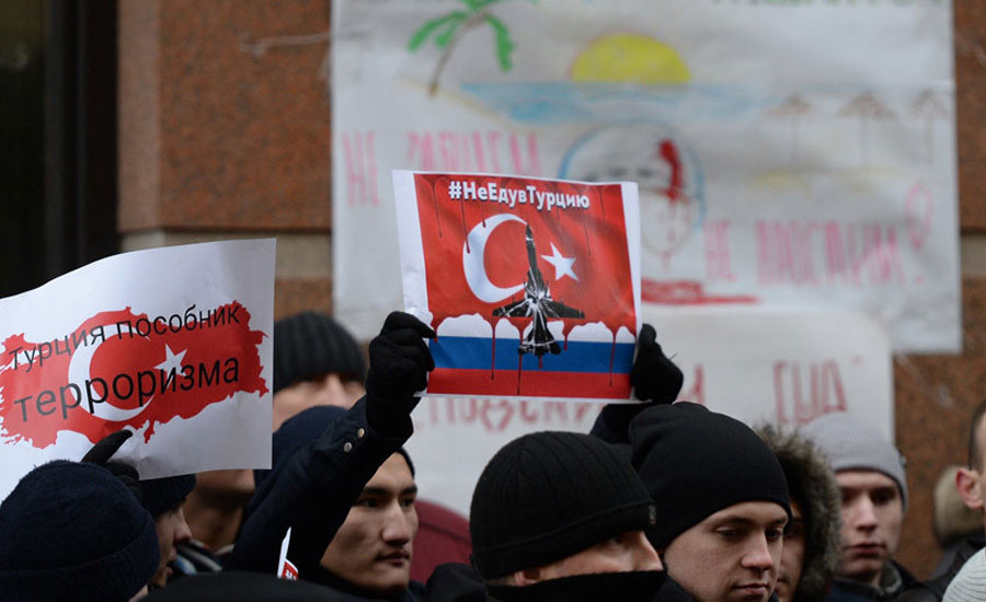 تظاهرات علیه ترکیه در اعتراض به سرنگون ساختن هواپیمای روسی 