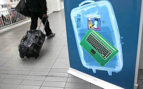 جلوگیری از همراه داشتن وسایل الکترونیکی در کابین هواپیما