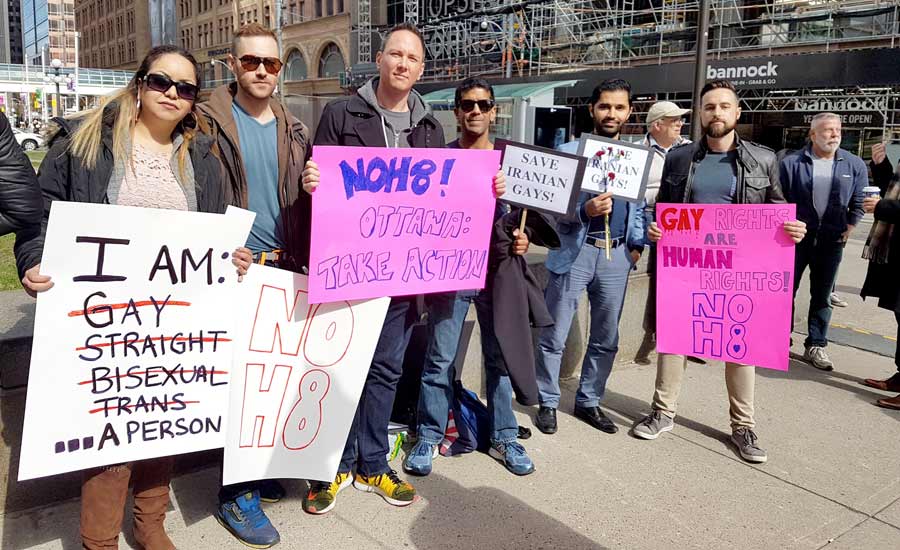 اعتراض به سرکوب همجنس گرایان در ایران و روسیه و درخواست بازگشایی پذیرش پناهندگی همجنس گرایان