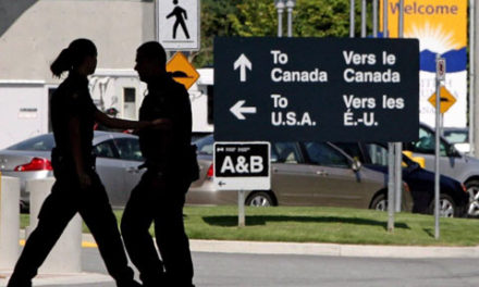 آمریکایی ها در هنگام ورود به کانادا اسلحه دارند