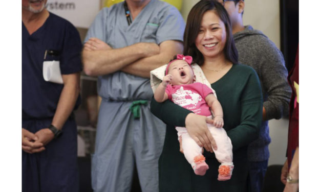 جراحی ستون فقرات جنین در شکم مادر برای اولین بار در کانادا