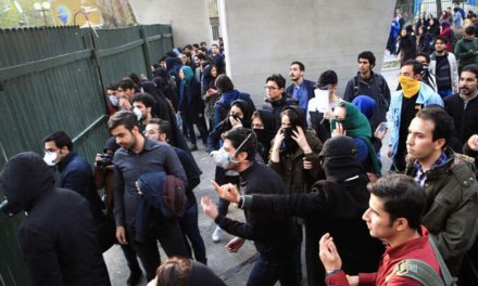 حمایت بیش از یک‌صد تن از نویسندگان، شاعران و هنرمندان از فریاد معترضین ایرانی