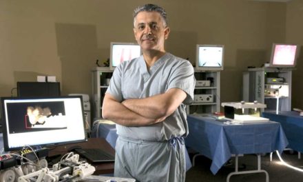 ایرانیان جهان و دستاوردهایشان/ ۱۶/دکتر مهران انوری؛ از پیشگامان جراحی روباتیک در جهان