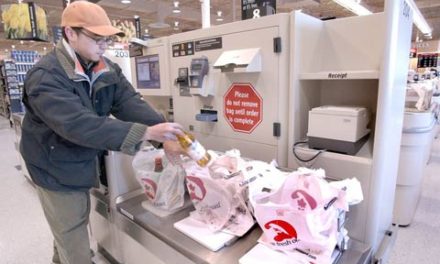 استفاده از خودپرداز، راه حل فروشگاه مترو برای مقابله با افزایش هزینه ها