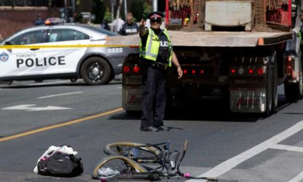 دوچرخه سواری در تورنتو بسیار خطرناک است