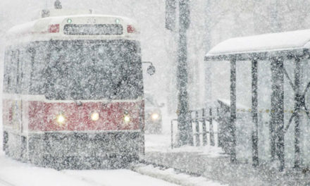 توفان، سرما و برف در تورنتو و مشکلات حمل و نقل