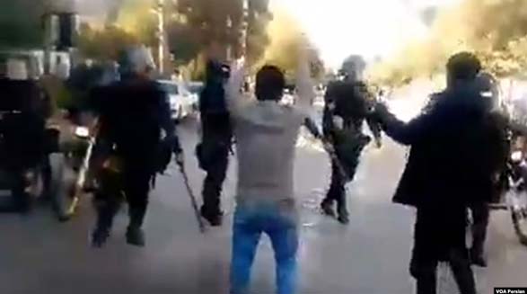 تشدید سرکوب معترضان در ایران