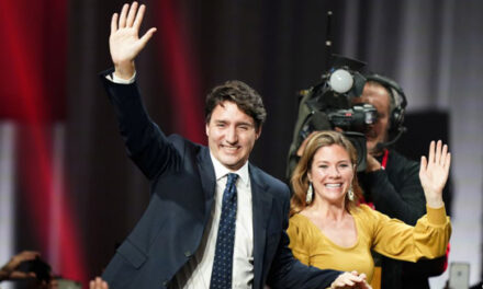 تا دریافت نتیجه آزمایش کرونا؛ نخست وزیر کانادا و همسرش در قرنطینه خودخواسته قرار گرفتند