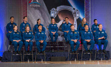 پنتاگون به مناسبت روز جهانی زن به موفقیت یاسمین مقبلی، نخستین فضانورد ایرانی‌تبار ناسا اشاره کرد