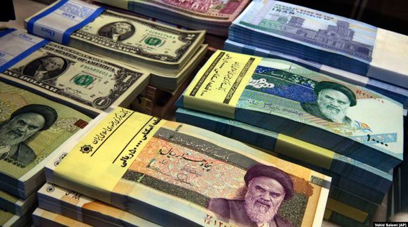 قیمت دلار در ایران به نزدیک ۱۹ هزار تومان اوج گرفت